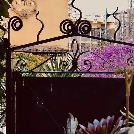 Isola Roger - Con Giardino A * Rome