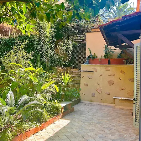Isola Roger - Con Giardino A Holiday home *